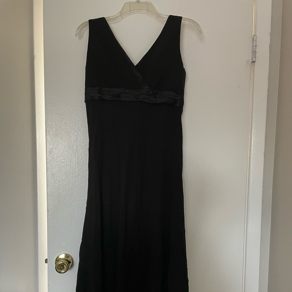Hi-Lo mid length Anne Klein wedding guest dress.